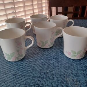 Vintage Corning corelle mugs-LOT OF 6